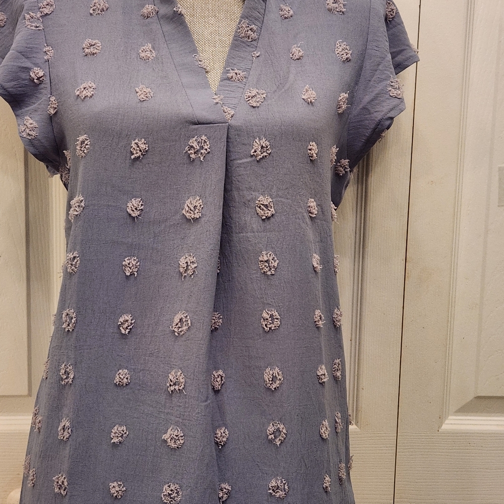 Women's Blue Textured Top No Label. Sz M?